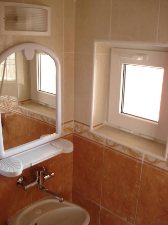 Hotel Moni 85 Family House Sozopol Pokoj fotografie